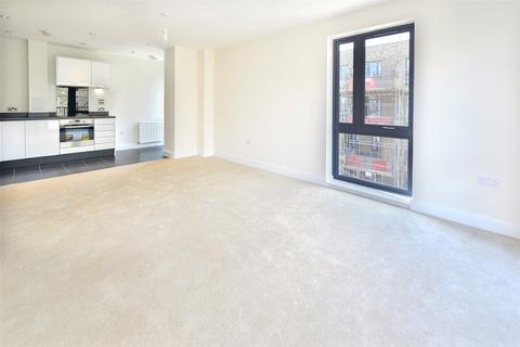 2 bedroom flat to rent, Salter Road, London SE16