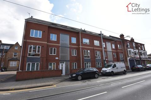 4 bedroom flat to rent, Radford Road, Hyson Green