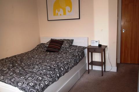 2 bedroom flat to rent, Brechin Street, Kelvingrove, Glasgow, Lanarkshire, G3