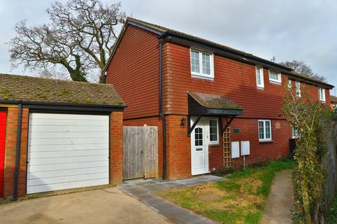 3 bedroom semi-detached house to rent - Skeffling Close, Lower Earley, Reading, RG6 3XS