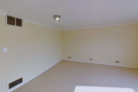 2 bedroom flat to rent, Wilderness Court, Wilderness Road, Guildford, GU2 7QS