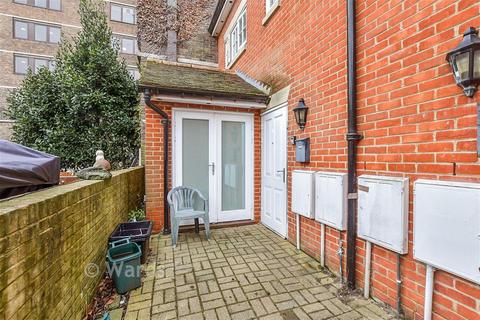 3 bedroom townhouse for sale, Queens Courtyard, Dover, Kent