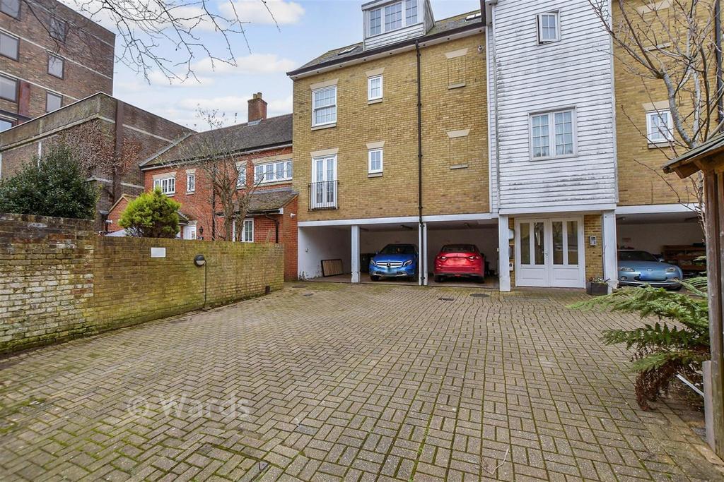 Driveway/Parking