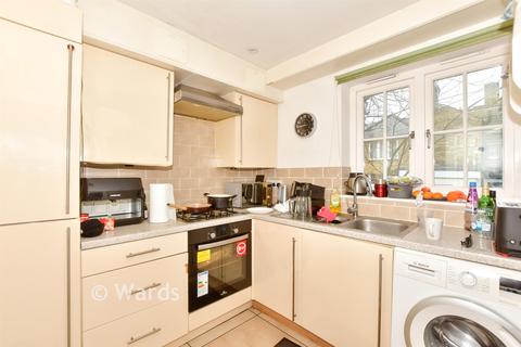 3 bedroom townhouse for sale, Queens Courtyard, Dover CT17