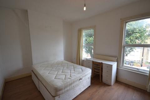 4 bedroom terraced house to rent - Wrigglesworth Street,  New Cross, SE14