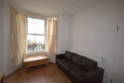 4 bedroom terraced house to rent, Wrigglesworth Street,  New Cross, SE14
