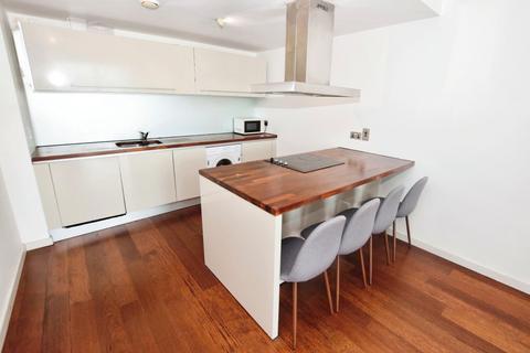 2 bedroom flat to rent, Beetham Tower, 301 Deansgate, Manchester, M3