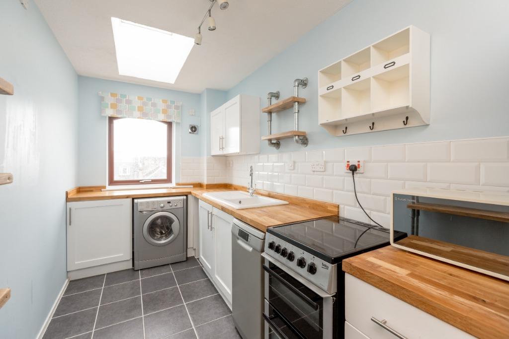 Apartment in Edinburgh - View 4