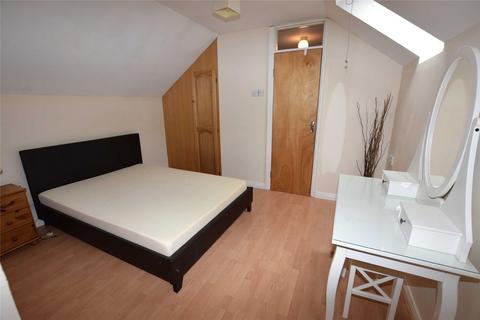 2 bedroom flat to rent, Bakersfield Place, Sale, Trafford, M33