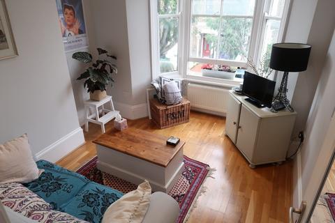 1 bedroom apartment to rent, Fairbridge Road, London N19