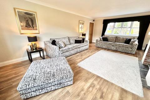 5 bedroom detached house for sale, Mountain Road , Conwy