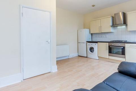 2 bedroom flat to rent, N19