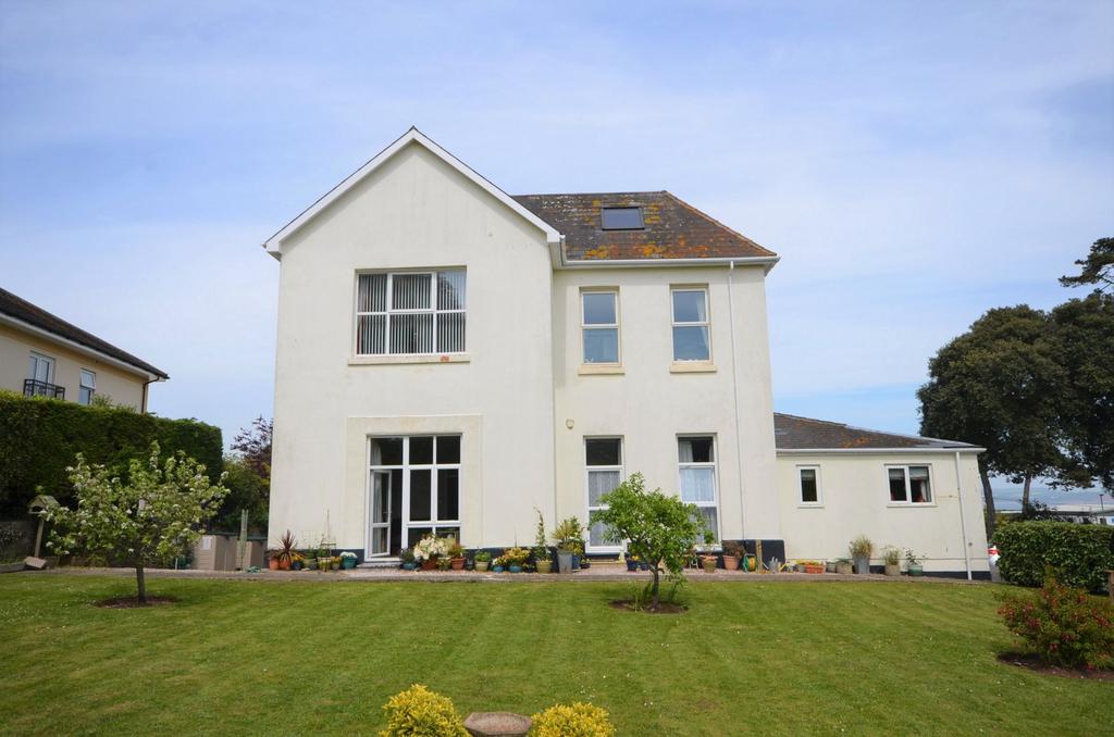 East Cliff Road, Dawlish, EX7 2 bed flat £125,000