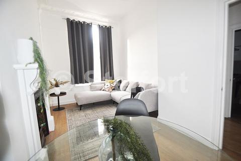 2 bedroom flat to rent, Junction Road, London, N19