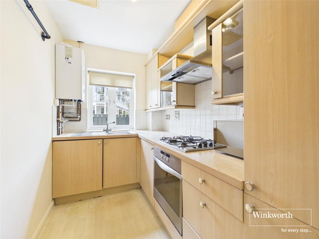 Apartment in Reading - View 3