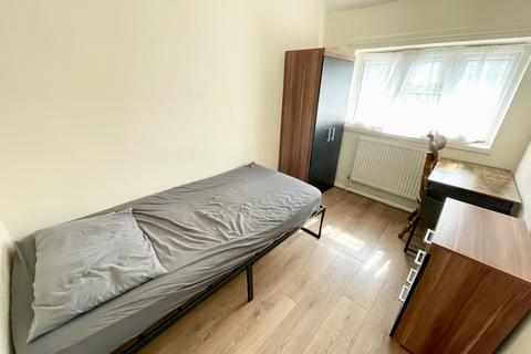 undefined, Restons Crescent, London SE9