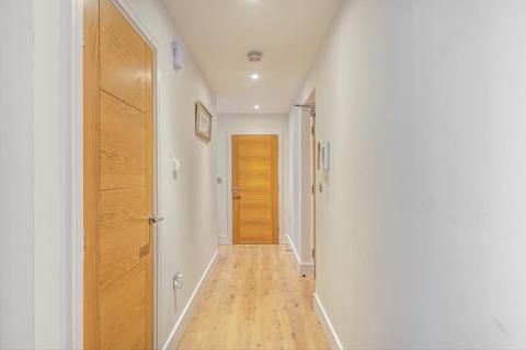 2 bedroom apartment to rent, Ringside,  Bracknell,  RG12