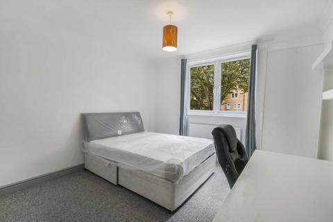 3 bedroom maisonette to rent, Fairfoot Road, Bow, E3