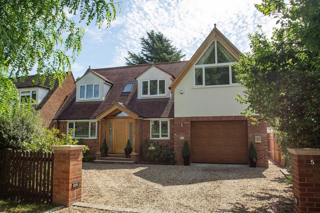 Park Avenue, Wraysbury, TW19 4 bed detached house £929,950