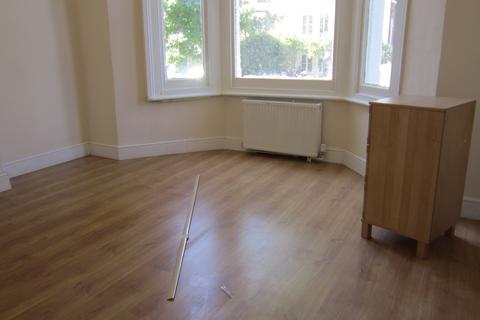 2 bedroom flat to rent, Hammersmith Grove W6