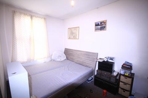 1 bedroom flat to rent, Chatsworth Road, Hackney