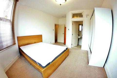 2 bedroom maisonette to rent, Butler Avenue, Harrow