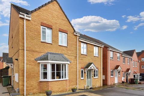 3 bedroom semi-detached house for sale, Springfield Close, Lofthouse, Wakefield, West Yorkshire