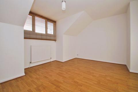2 bedroom duplex to rent, Georgia Road, New Malden
