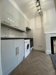 2 bedroom apartment to rent, 2 Bed Flat High Road, Willesden Green NW10 2SU