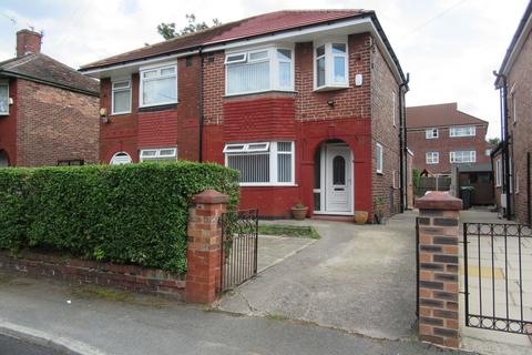 3 bedroom semi-detached house to rent, Eastholme Drive, Levenshulme, Manchester. M19 2QU