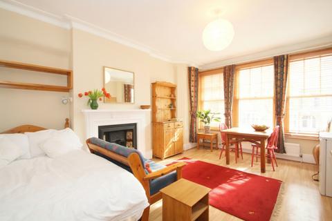 undefined, Muswell Hill Road, Muswell Hill, N10
