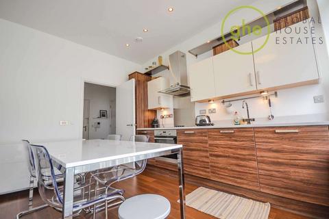 1 bedroom flat to rent, Albany Road, Kennington, London