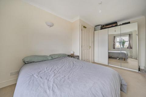 2 bedroom apartment to rent, Fairford Leys,  Aylesbury,  HP19