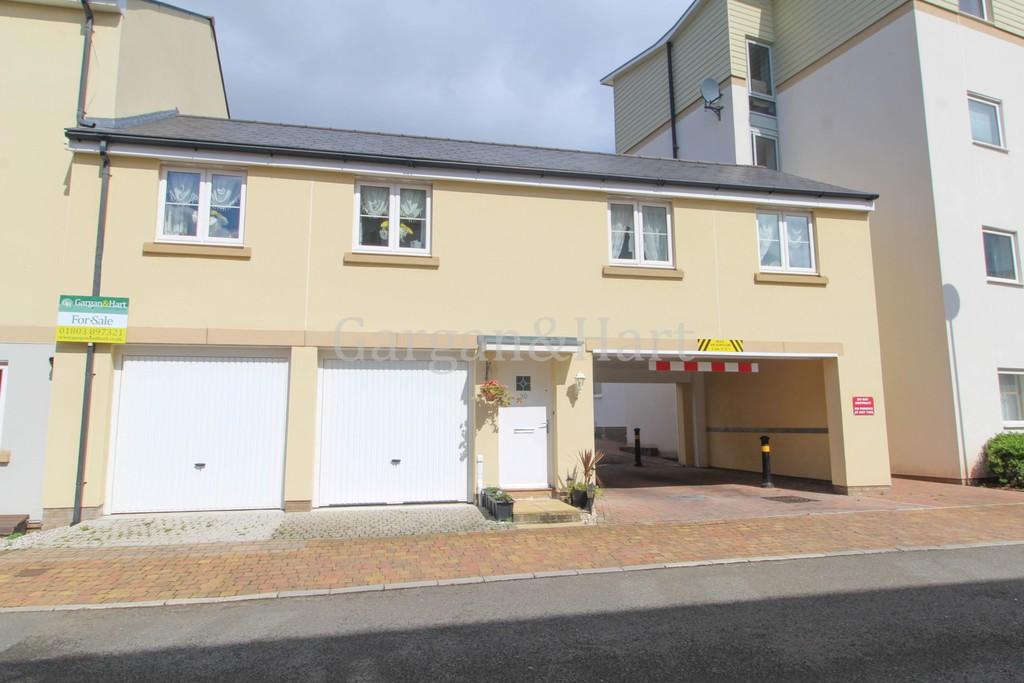 McKay Avenue, Torquay 2 bed apartment £150,000