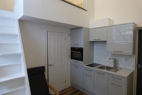undefined, Victoria Road, Swindon SN1