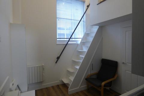 undefined, Victoria Road, Swindon SN1