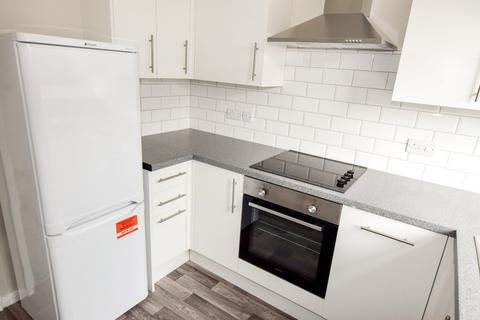 2 bedroom flat to rent, Charles Court, Thorley Lane, Timperley, Altrincham, WA15