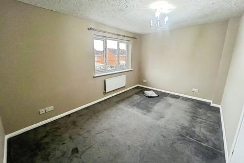 3 bedroom semi-detached house to rent, Chedworth Drive, Baguley, Manchester, M23