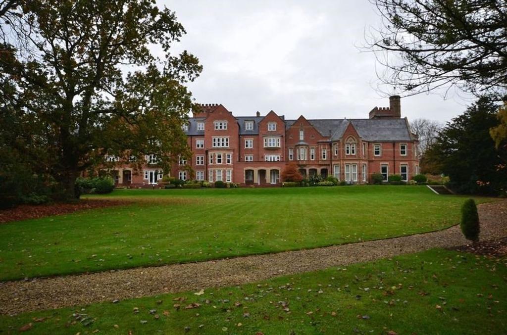 Singleton hall apartments