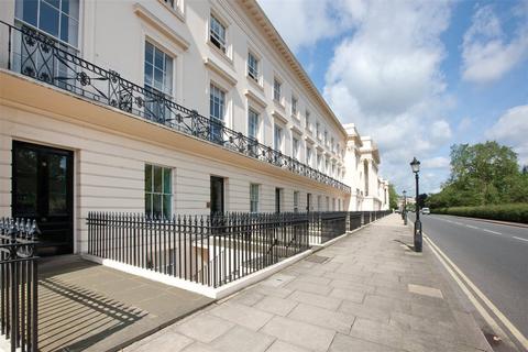 undefined, Cornwall Terrace, Regent's Park