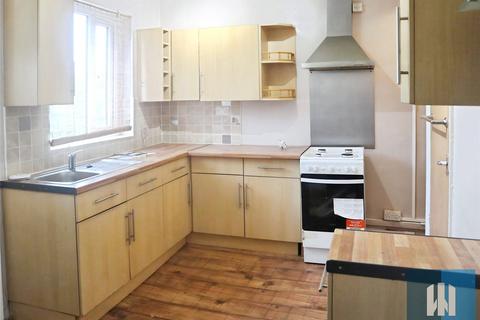 2 bedroom end of terrace house to rent, Rawthorpe Lane, Huddersfield, HD5