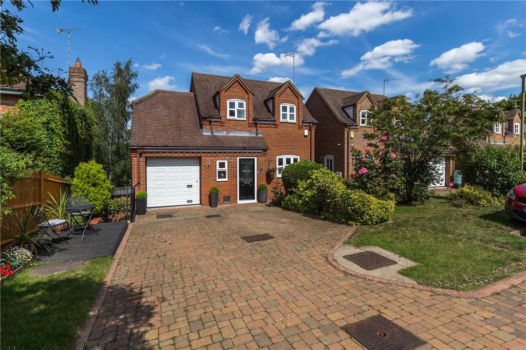 Bradway, Whitwell, Hitchin, Hertfordshire 5 bed detached house £600,000