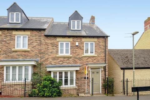 3 bedroom end of terrace house to rent, Blackthorn Green,  Carterton,  OX18