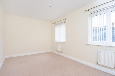 3 bedroom end of terrace house to rent, Blackthorn Green,  Carterton,  OX18