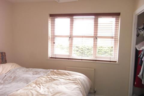 2 bedroom house to rent, Lansdowne Gardens, Spencers Wood