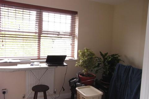 2 bedroom house to rent, Lansdowne Gardens, Spencers Wood