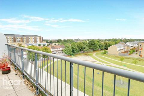 1 bedroom apartment to rent, Maxwell Road, Romford