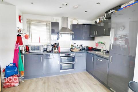 1 bedroom apartment to rent, Maxwell Road, Romford
