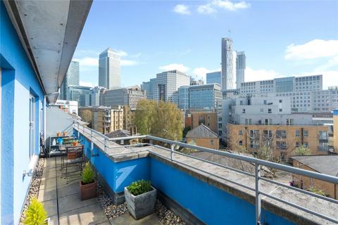 2 bedroom penthouse to rent, Premiere Place, E14