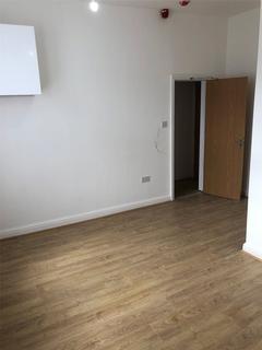 Studio to rent, Carlyle Road, Birmingham, B16